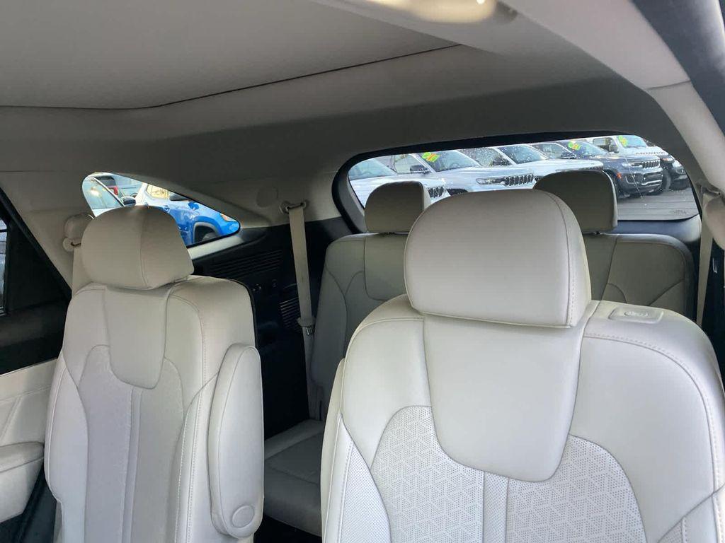 used 2023 Kia Sorento Hybrid car, priced at $32,500