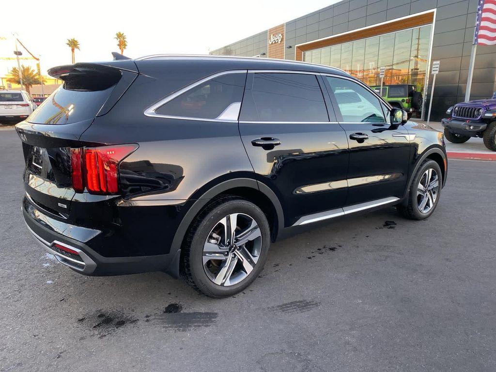 used 2023 Kia Sorento Hybrid car, priced at $32,500