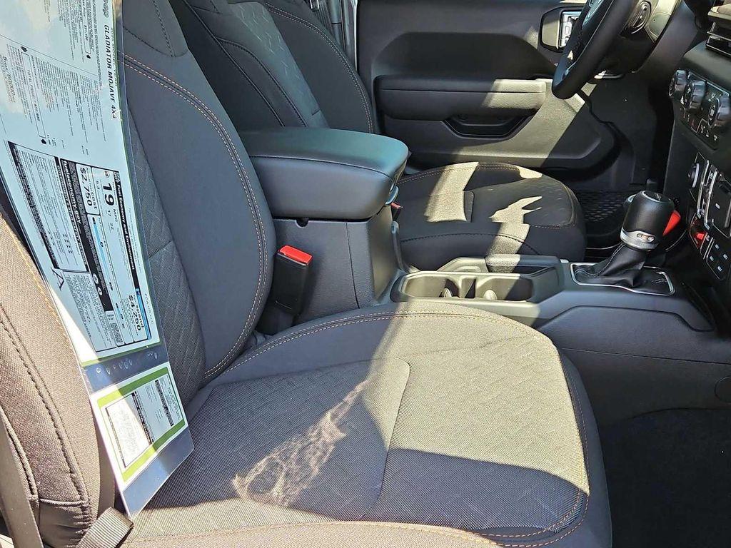 new 2025 Jeep Gladiator car, priced at $49,730