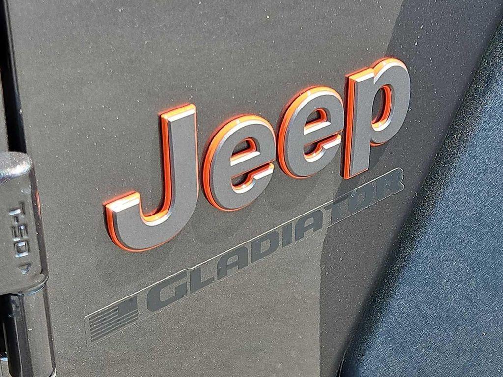 new 2025 Jeep Gladiator car, priced at $49,730