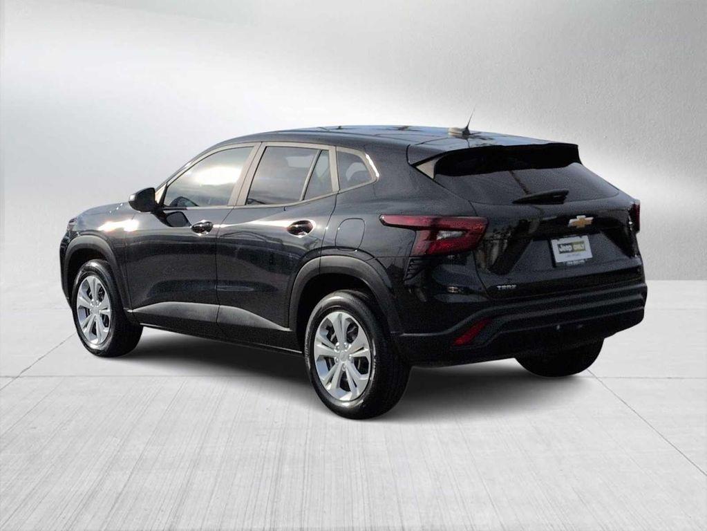 used 2024 Chevrolet Trax car, priced at $19,000