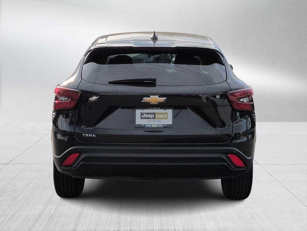 used 2024 Chevrolet Trax car, priced at $19,000