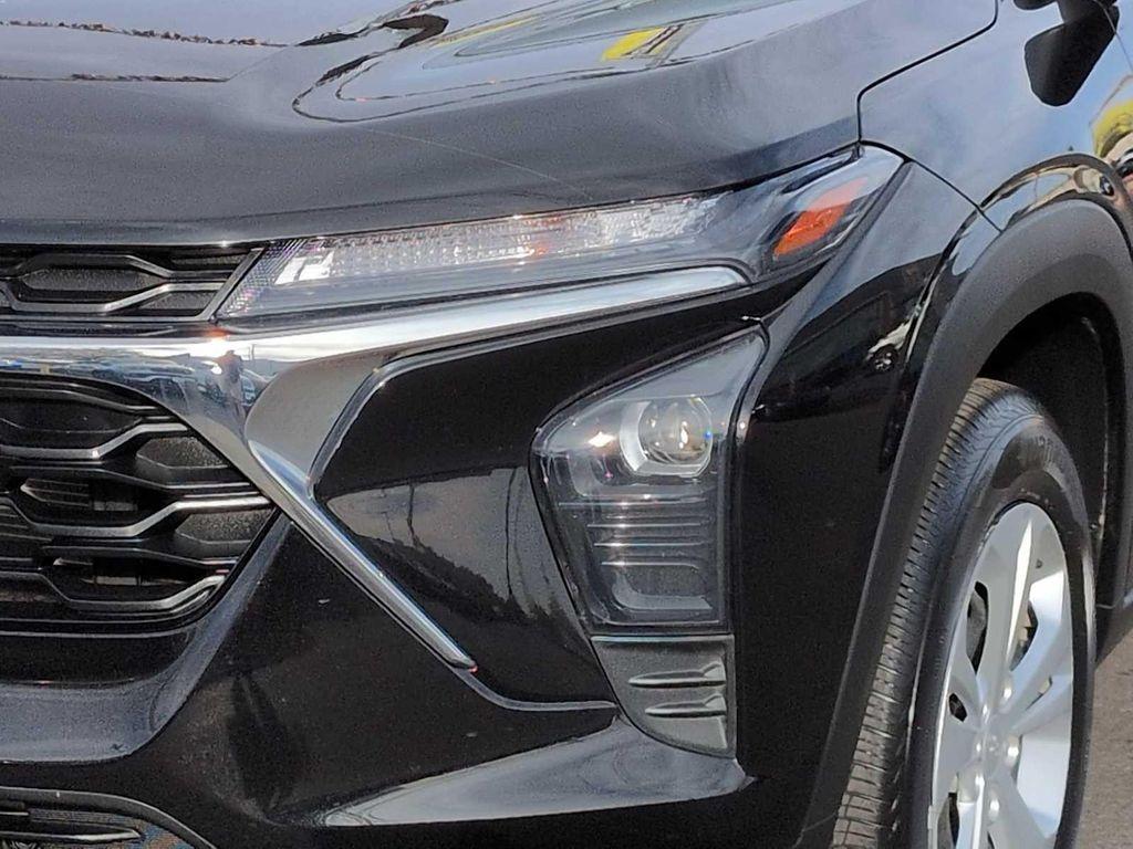 used 2024 Chevrolet Trax car, priced at $19,000