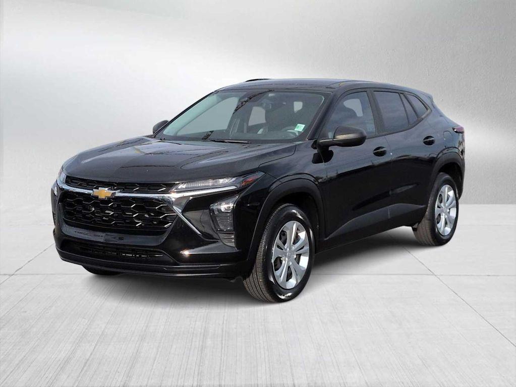 used 2024 Chevrolet Trax car, priced at $19,000