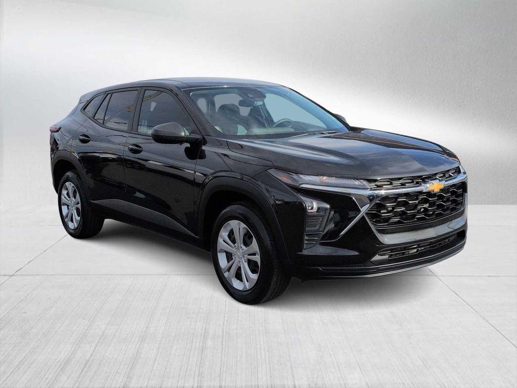 used 2024 Chevrolet Trax car, priced at $19,000