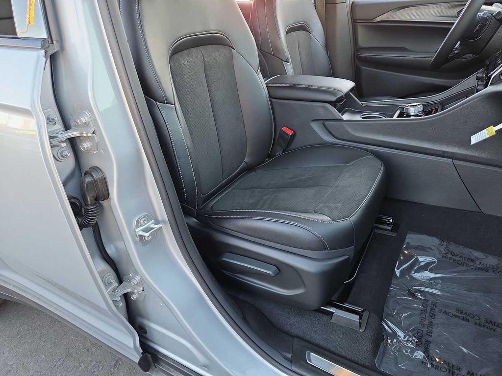 new 2025 Jeep Grand Cherokee L car, priced at $37,030