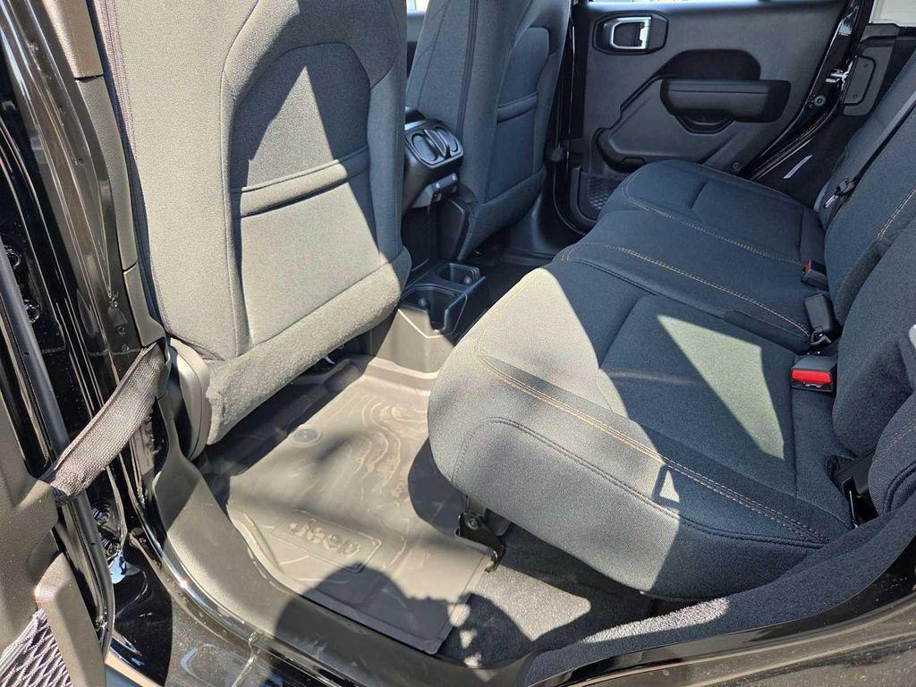 new 2025 Jeep Wrangler car, priced at $45,615