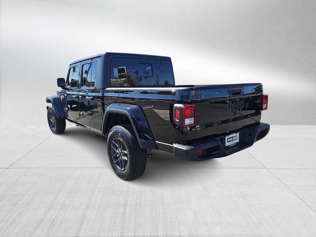new 2025 Jeep Gladiator car, priced at $45,645