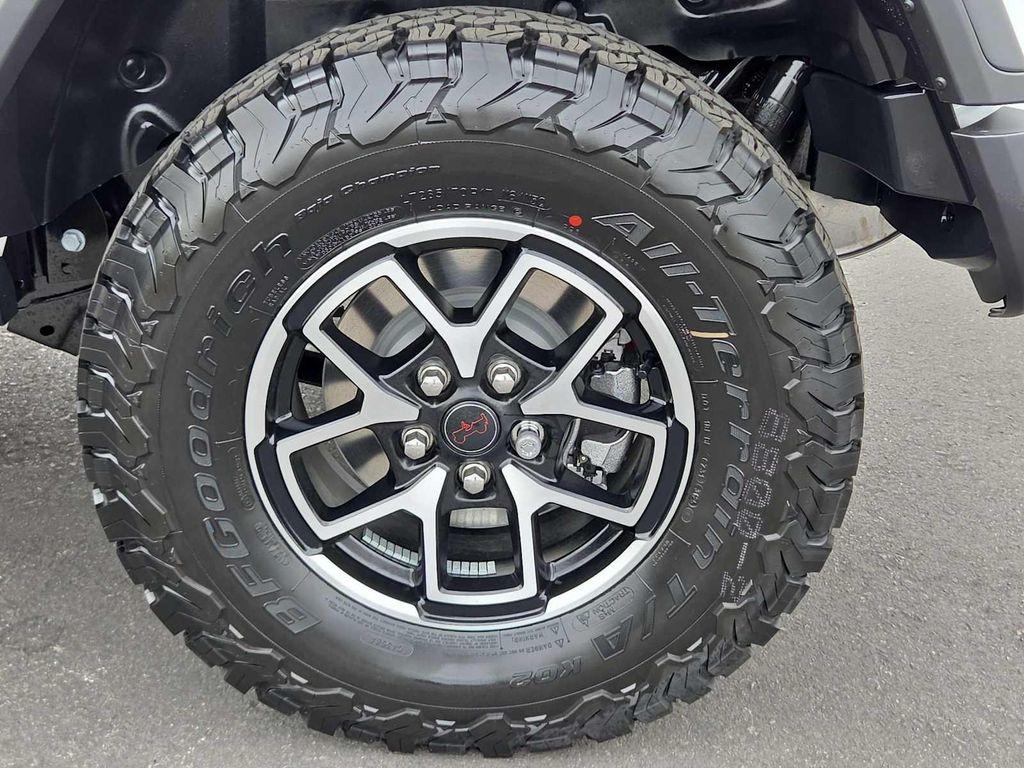 new 2025 Jeep Wrangler car, priced at $48,110