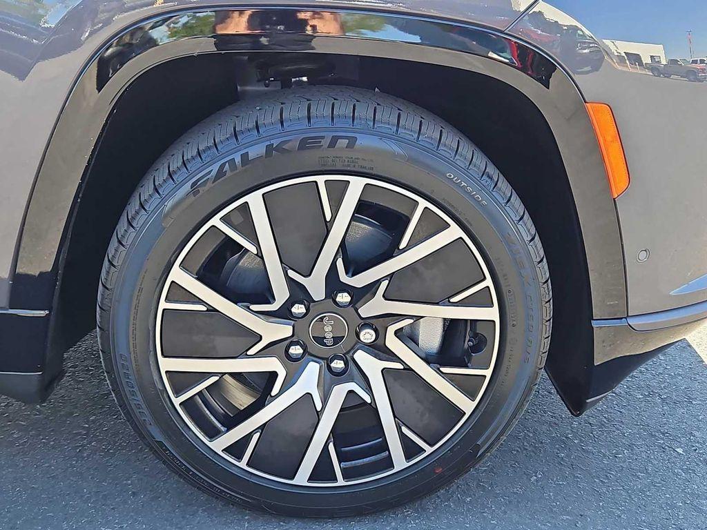 new 2025 Jeep Wagoneer S car, priced at $54,540
