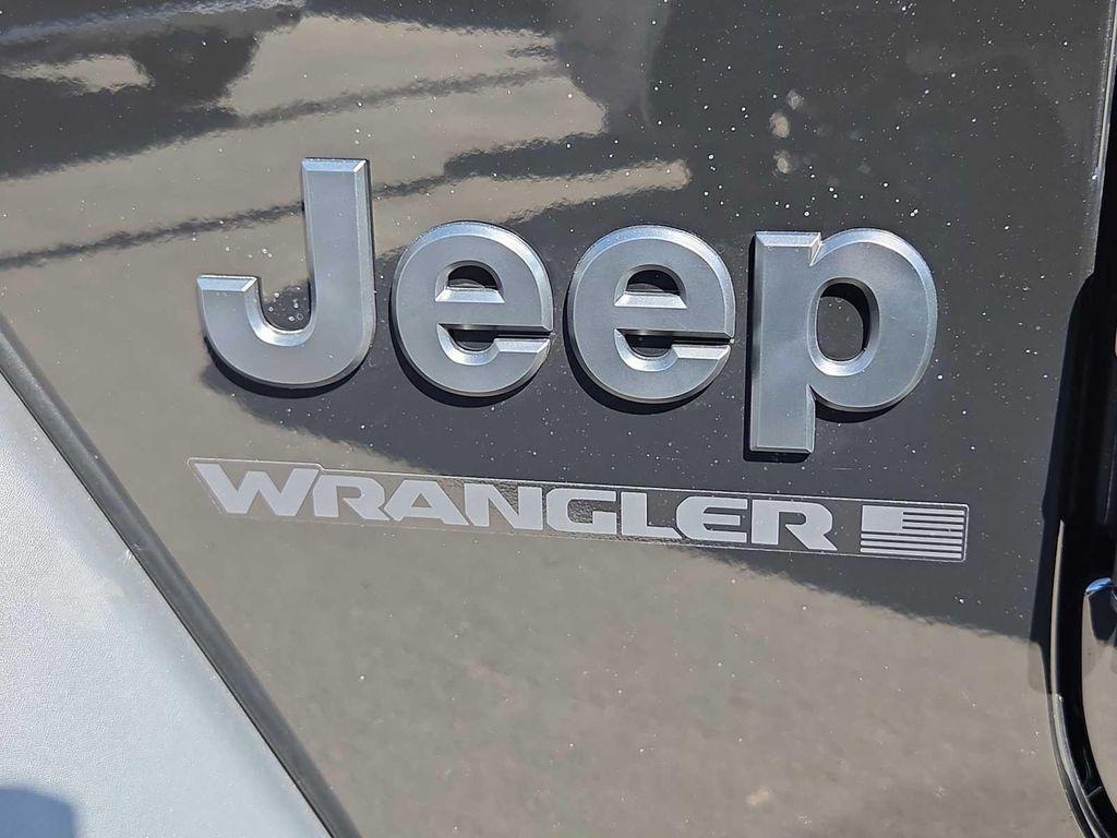 new 2025 Jeep Wrangler car, priced at $47,725