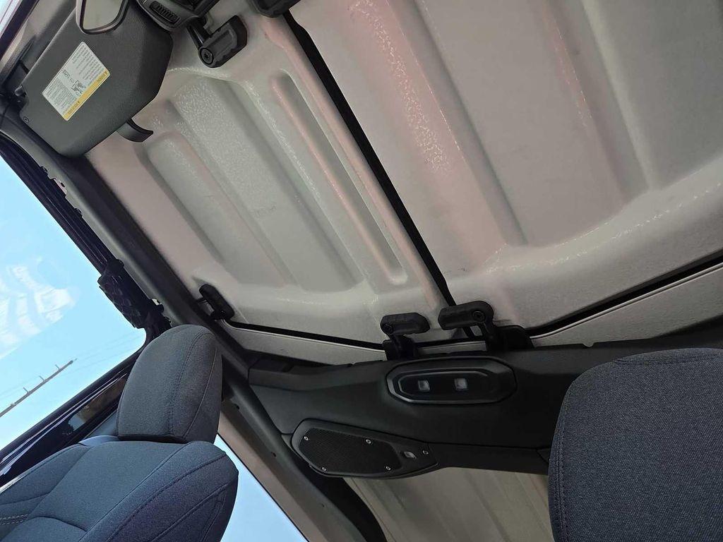 new 2025 Jeep Wrangler car, priced at $47,725