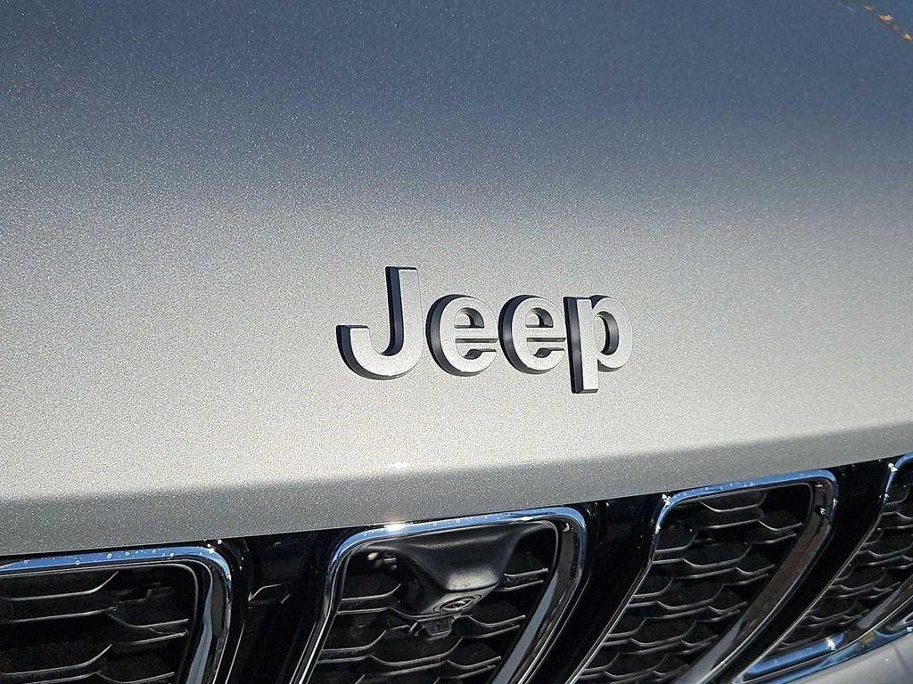 new 2025 Jeep Grand Cherokee L car, priced at $47,285