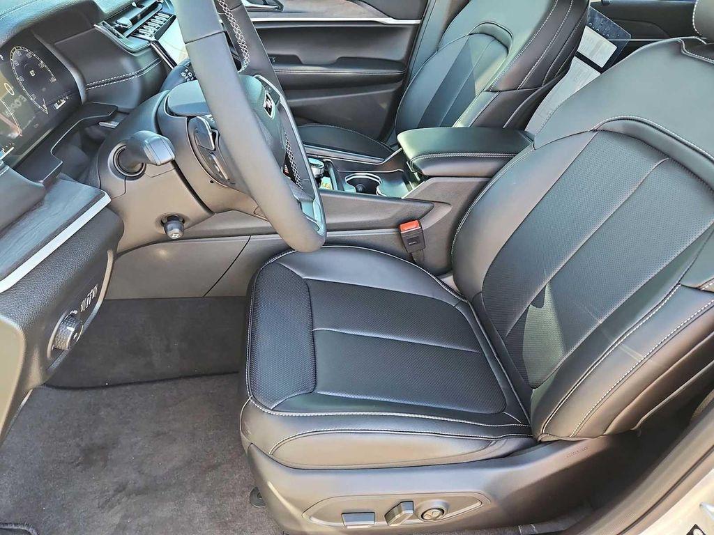 new 2025 Jeep Grand Cherokee L car, priced at $47,285