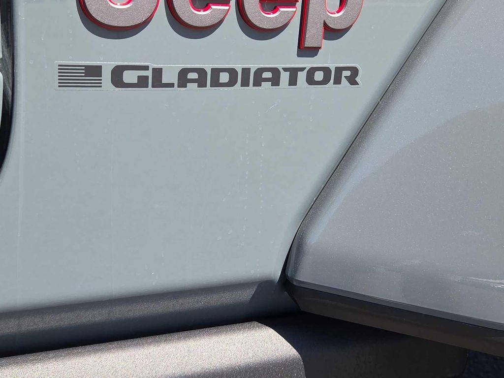 new 2025 Jeep Gladiator car, priced at $49,095