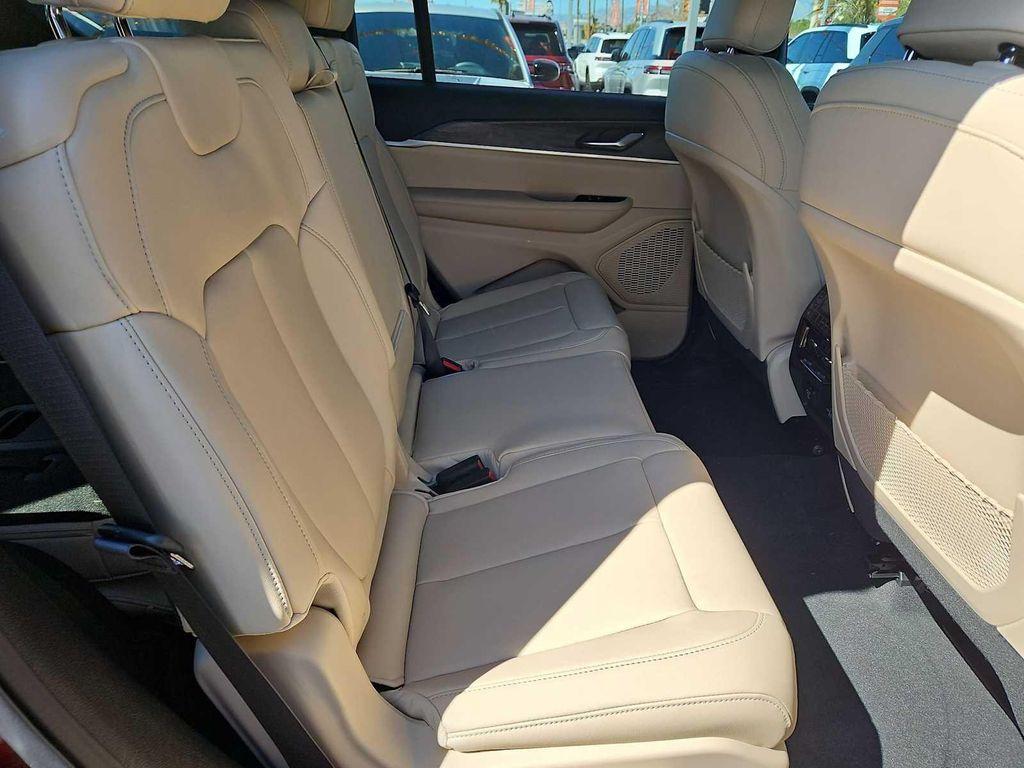 new 2025 Jeep Grand Cherokee L car, priced at $43,517