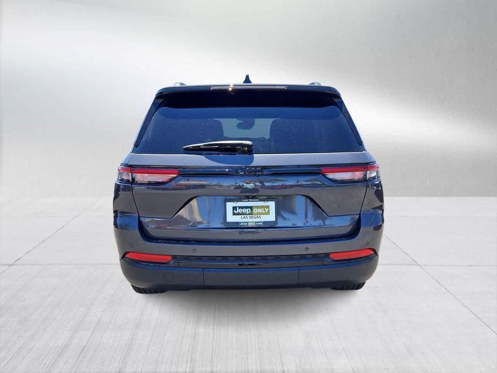 used 2023 Jeep Grand Cherokee car, priced at $28,500