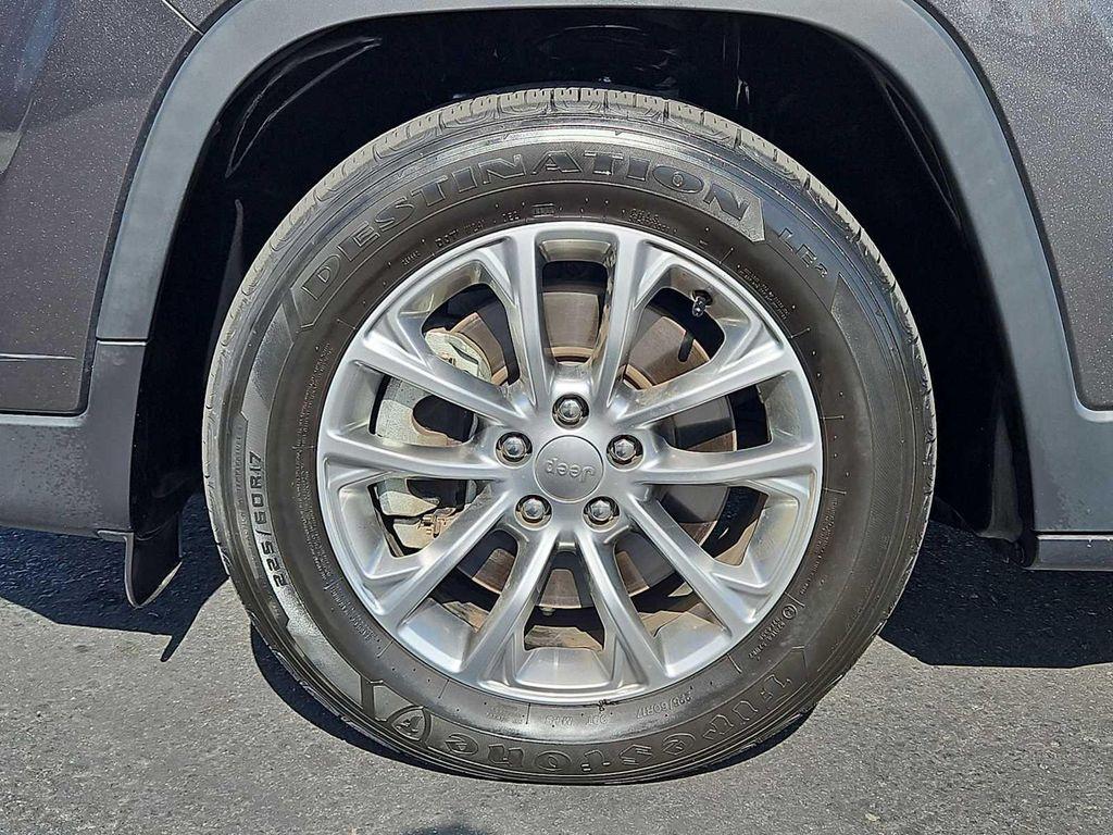used 2022 Jeep Cherokee car, priced at $21,500