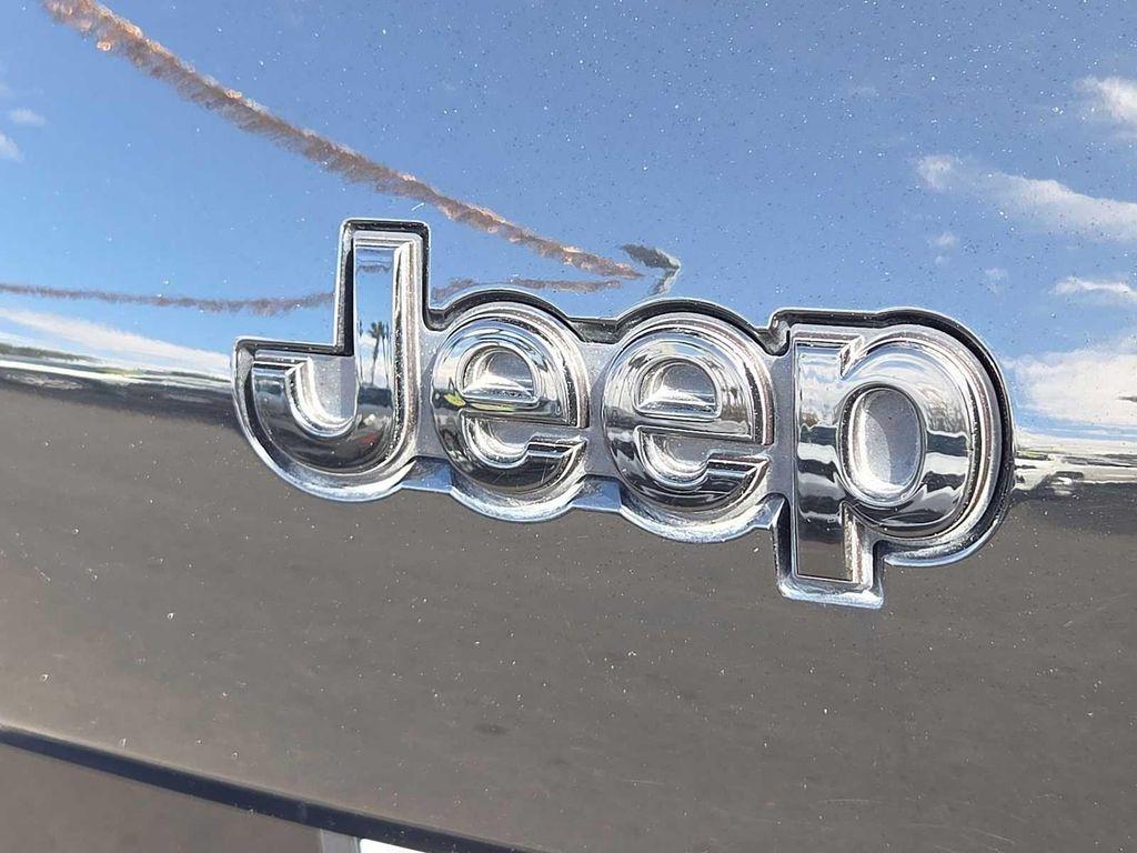 used 2024 Jeep Grand Cherokee L car, priced at $28,500