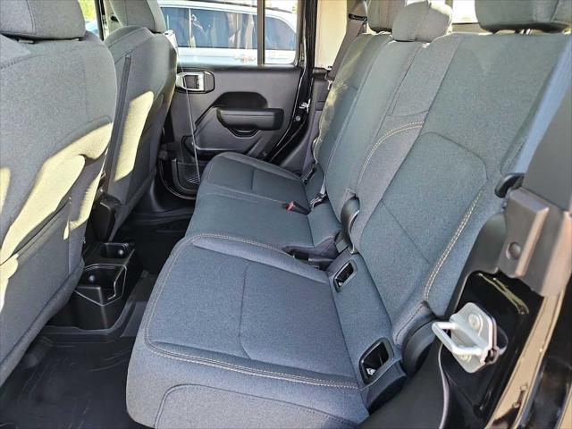 new 2025 Jeep Gladiator car, priced at $45,023