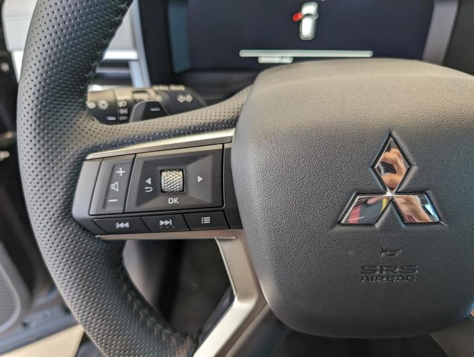 new 2024 Mitsubishi Outlander car, priced at $42,735