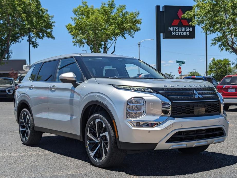 new 2024 Mitsubishi Outlander car, priced at $35,505