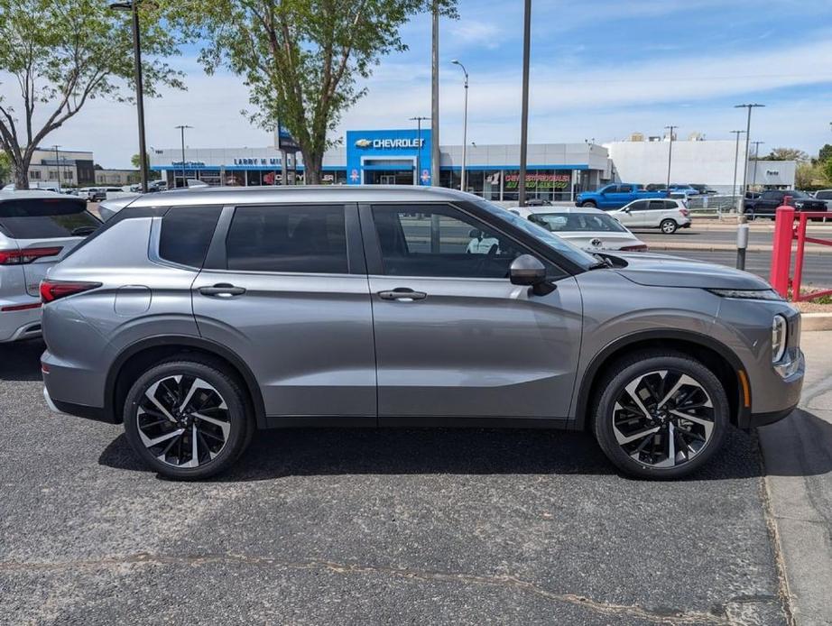 new 2024 Mitsubishi Outlander car, priced at $33,825