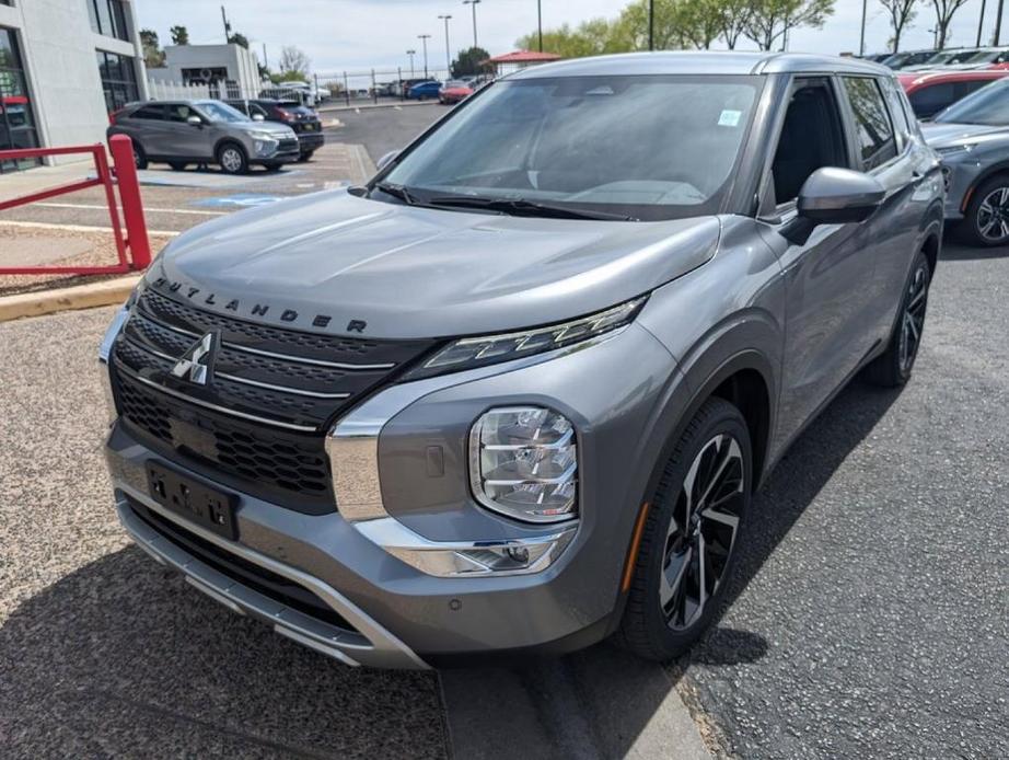 new 2024 Mitsubishi Outlander car, priced at $33,825