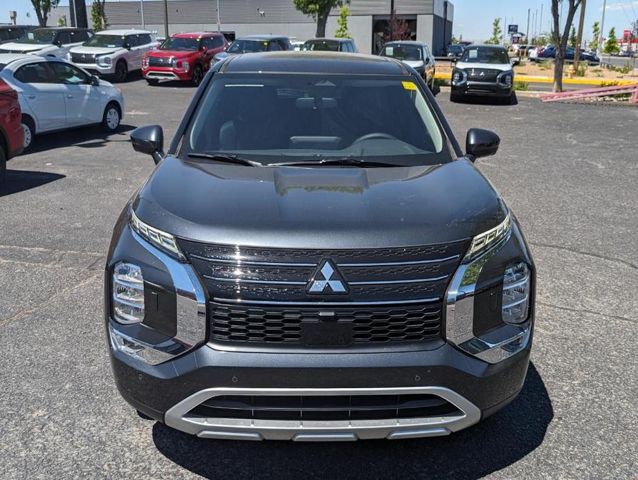 new 2024 Mitsubishi Outlander car, priced at $35,255