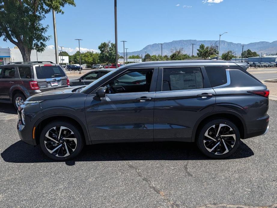 new 2024 Mitsubishi Outlander car, priced at $35,255