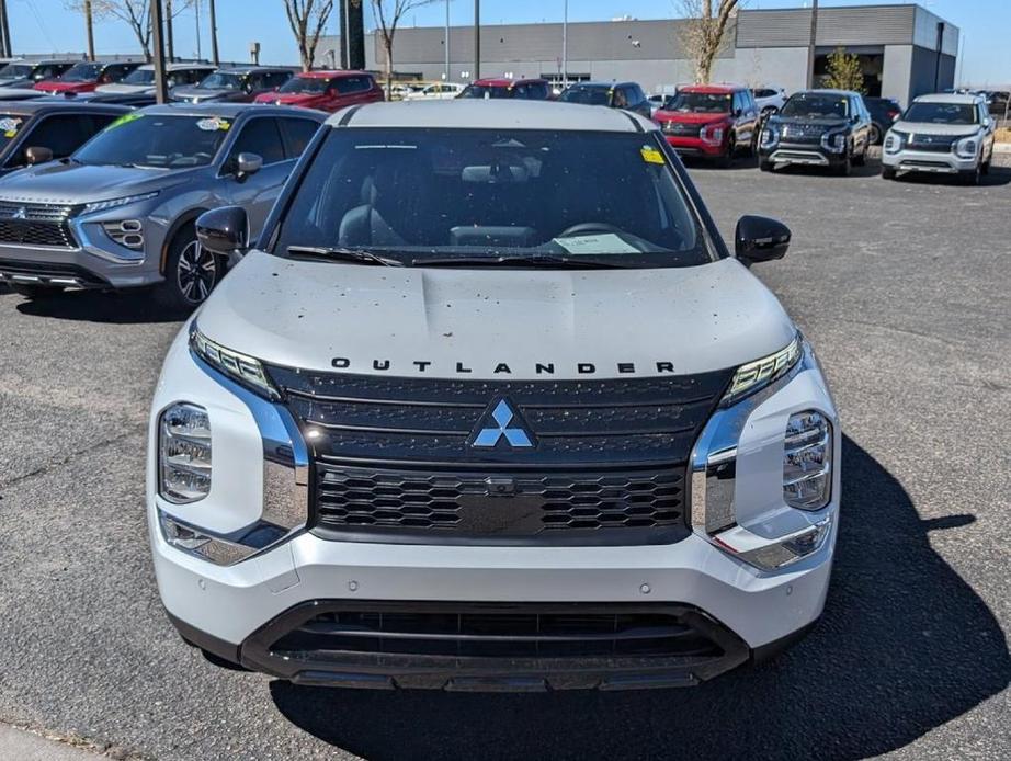 new 2024 Mitsubishi Outlander car, priced at $34,065