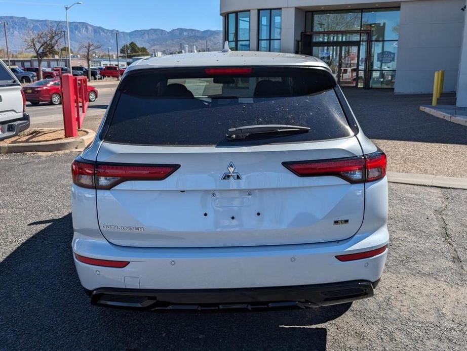 new 2024 Mitsubishi Outlander car, priced at $34,065