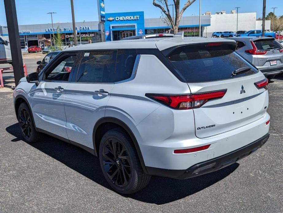 new 2024 Mitsubishi Outlander car, priced at $34,065