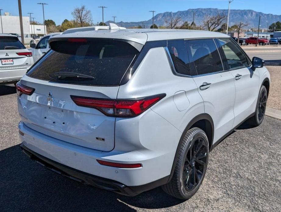 new 2024 Mitsubishi Outlander car, priced at $34,065