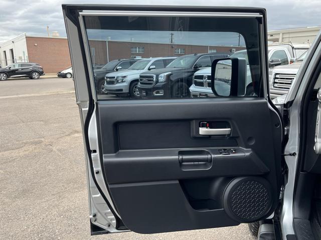 used 2007 Toyota FJ Cruiser car, priced at $19,995