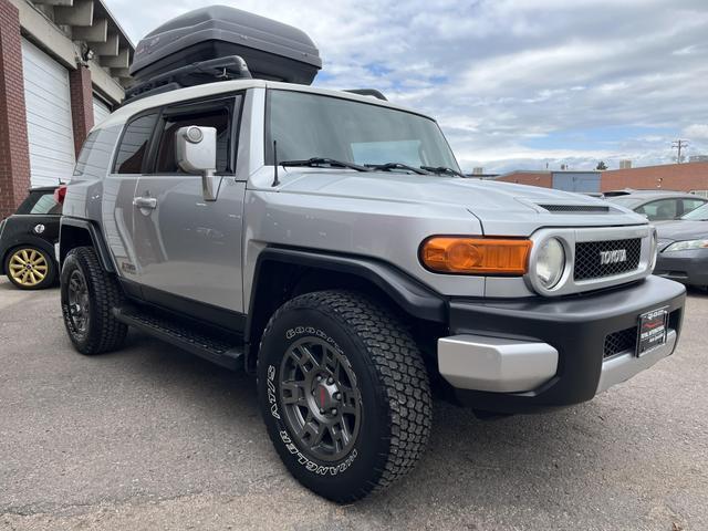 used 2007 Toyota FJ Cruiser car, priced at $19,995