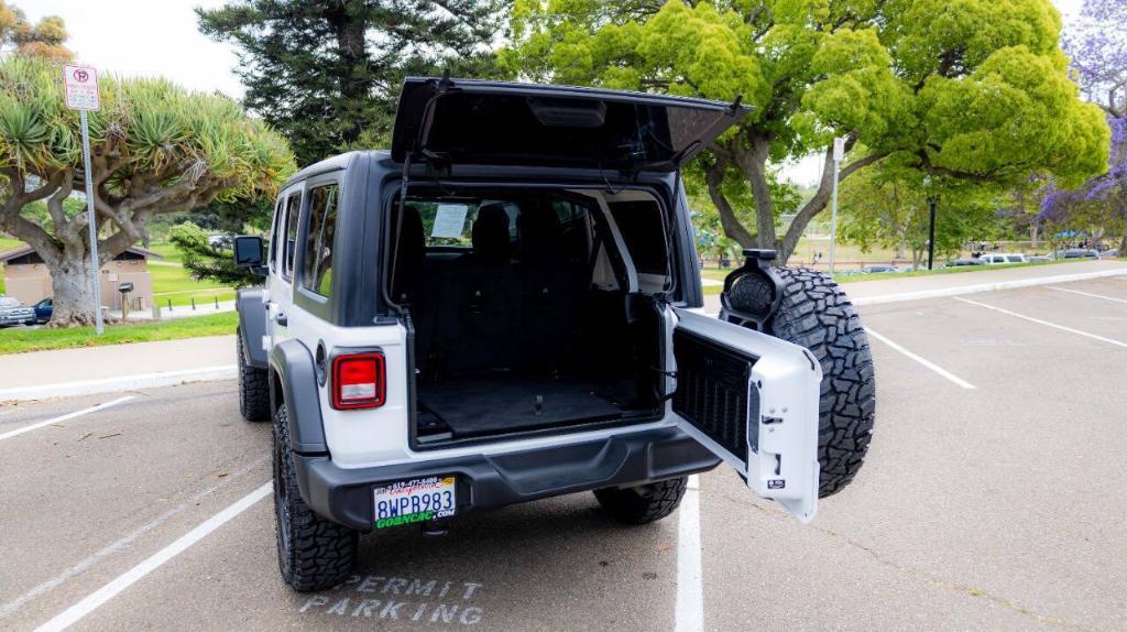 used 2021 Jeep Wrangler Unlimited car, priced at $33,995