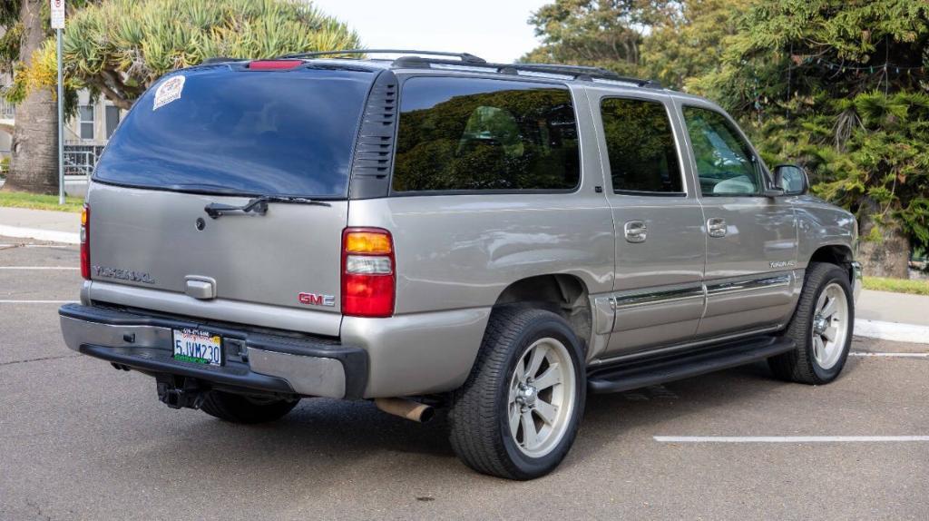 used 2001 GMC Yukon XL car, priced at $9,995