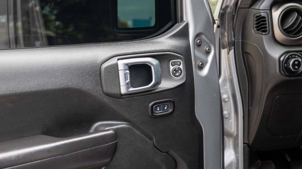 used 2020 Jeep Gladiator car, priced at $33,995