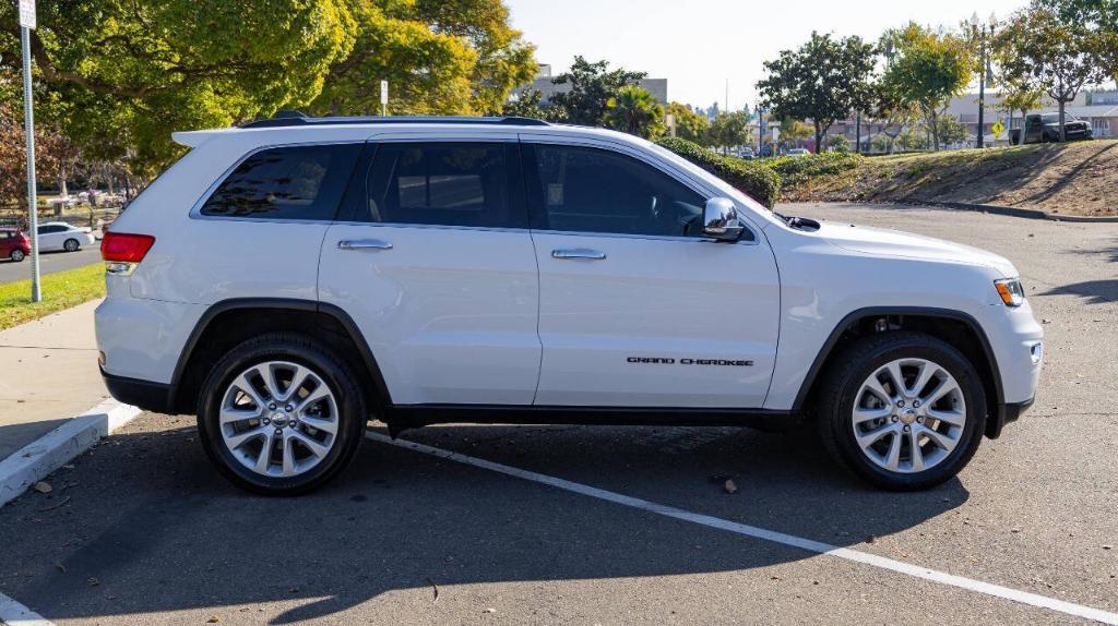 used 2017 Jeep Grand Cherokee car, priced at $19,995