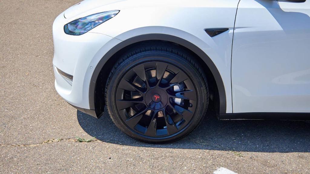 used 2021 Tesla Model Y car, priced at $28,995