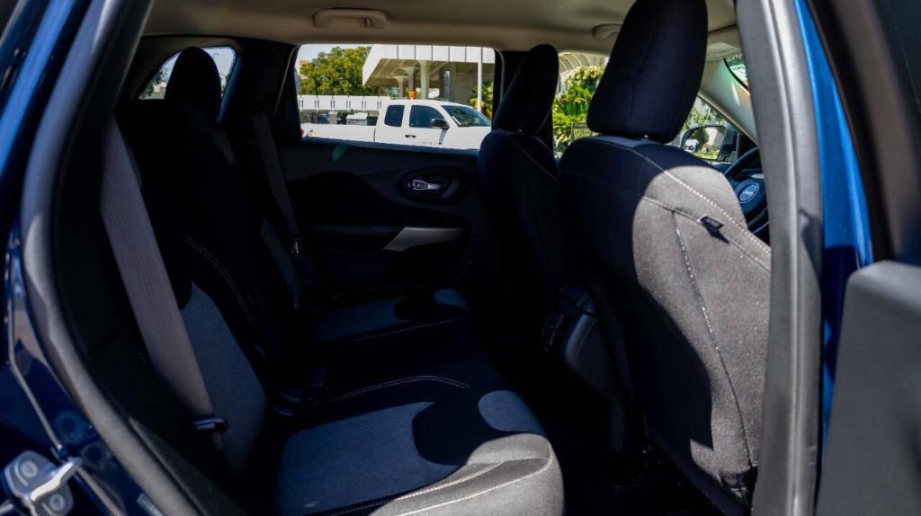 used 2018 Jeep Cherokee car, priced at $16,995