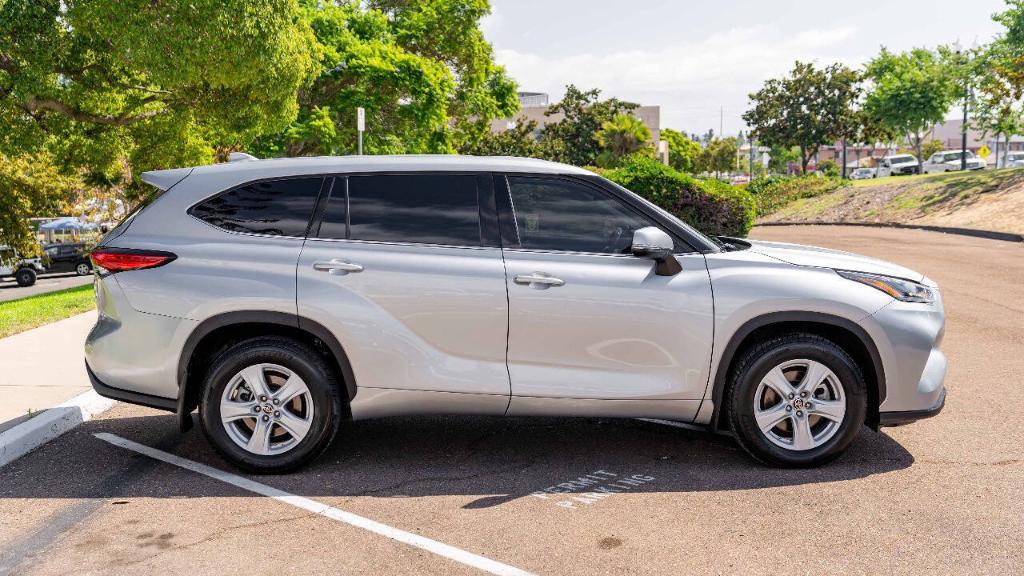 used 2021 Toyota Highlander car, priced at $22,995