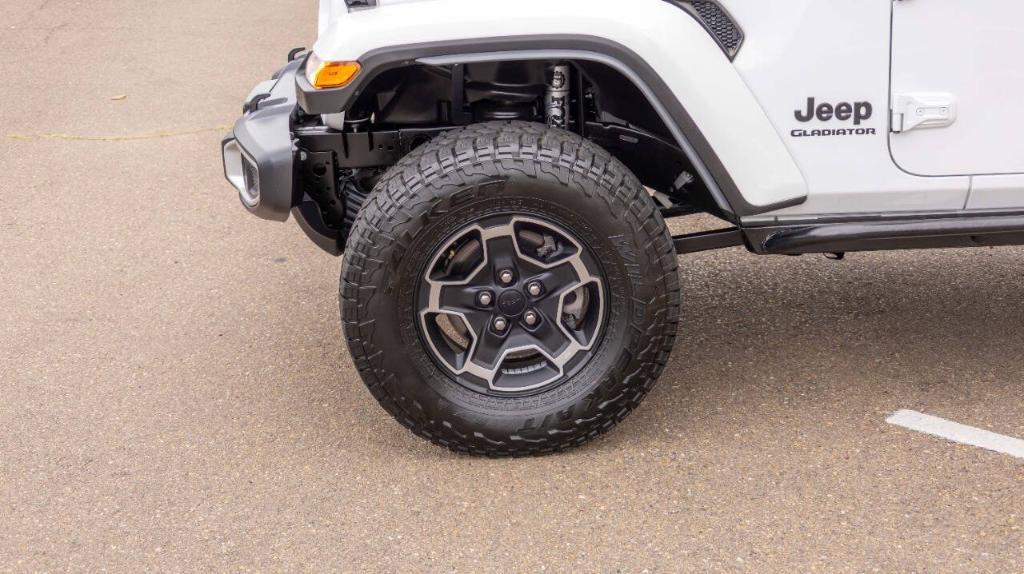 used 2022 Jeep Gladiator car, priced at $38,995