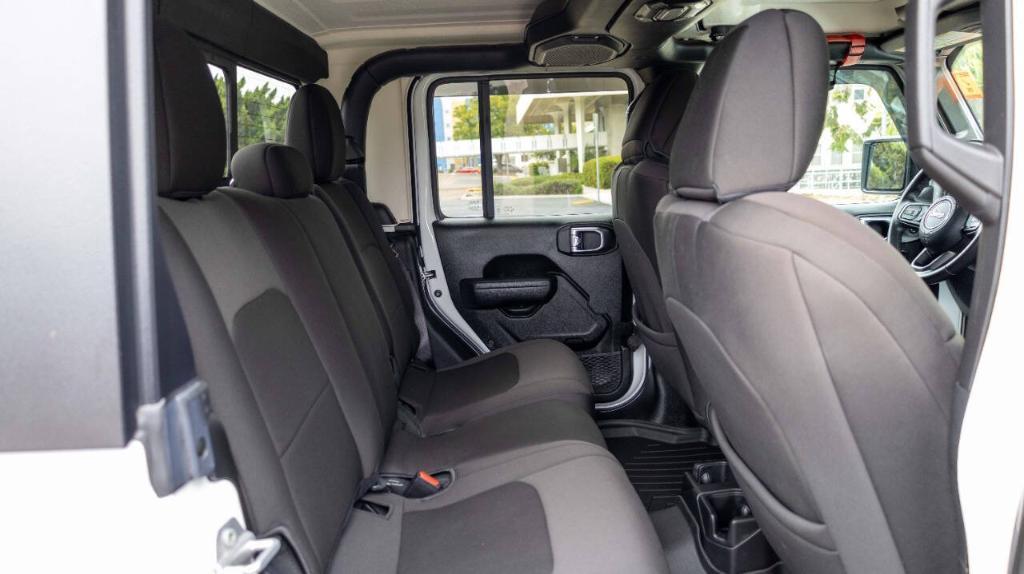 used 2022 Jeep Gladiator car, priced at $38,995