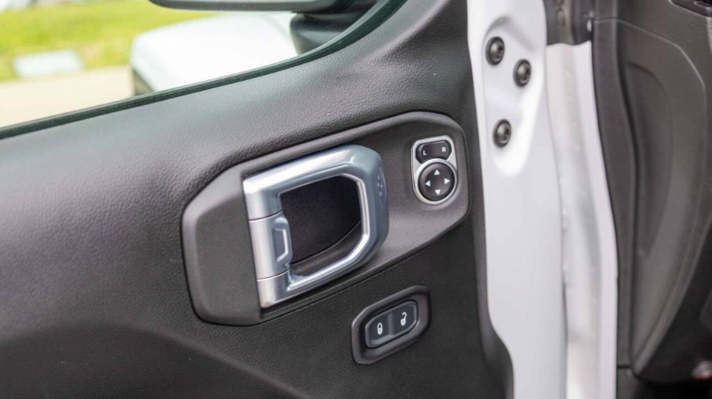 used 2022 Jeep Gladiator car, priced at $38,995