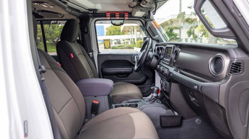 used 2022 Jeep Gladiator car, priced at $38,995