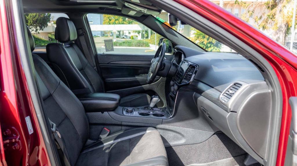 used 2020 Jeep Grand Cherokee car, priced at $27,995