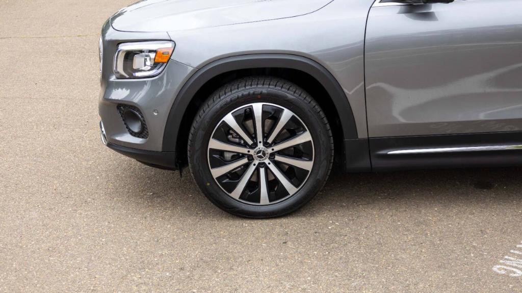 used 2021 Mercedes-Benz GLB 250 car, priced at $29,995