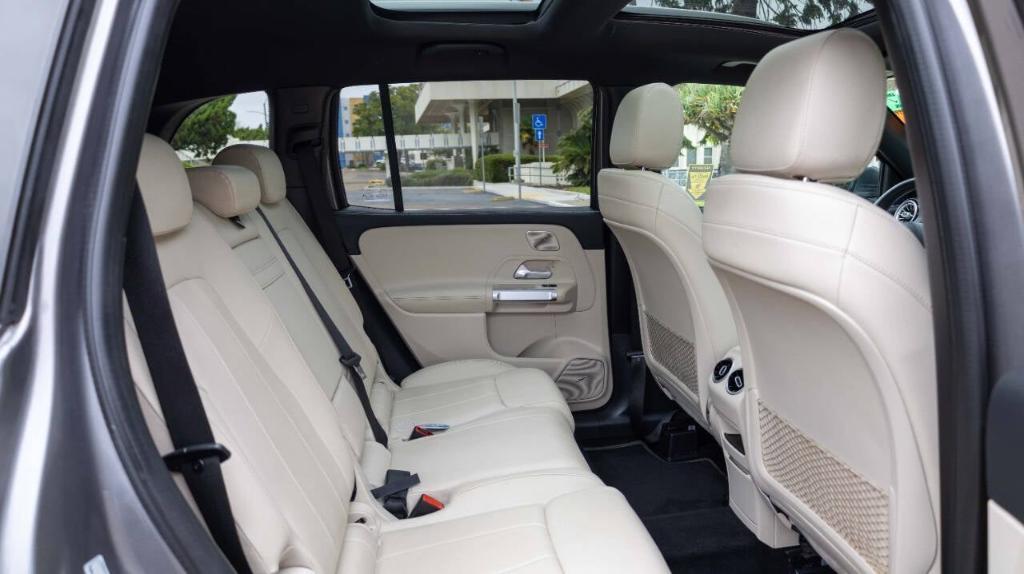 used 2021 Mercedes-Benz GLB 250 car, priced at $29,995